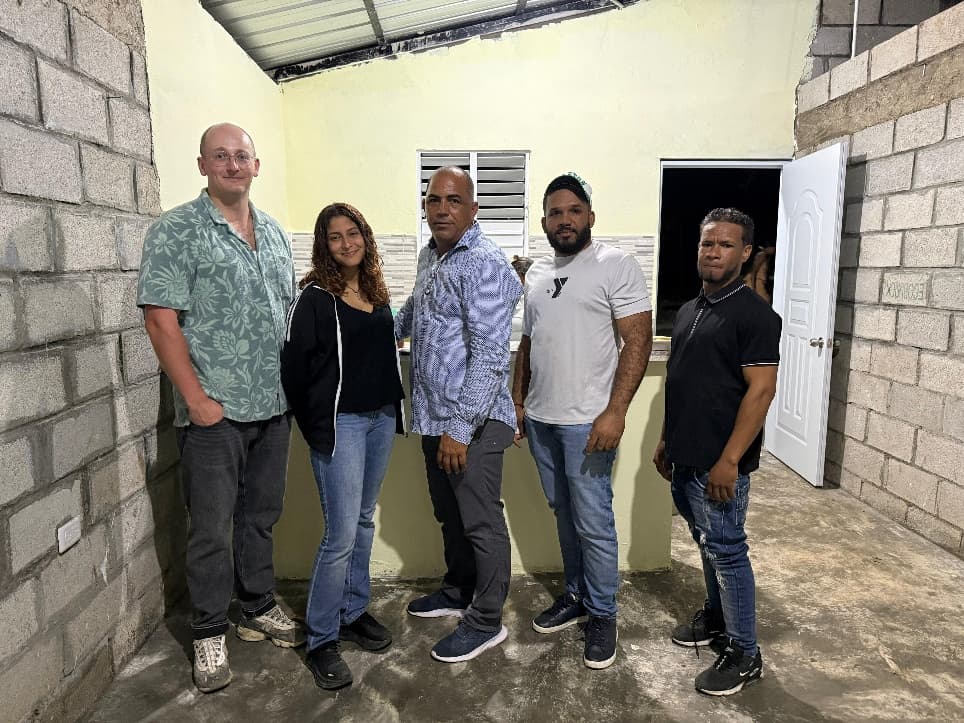 The people behind Cambiando Vidas